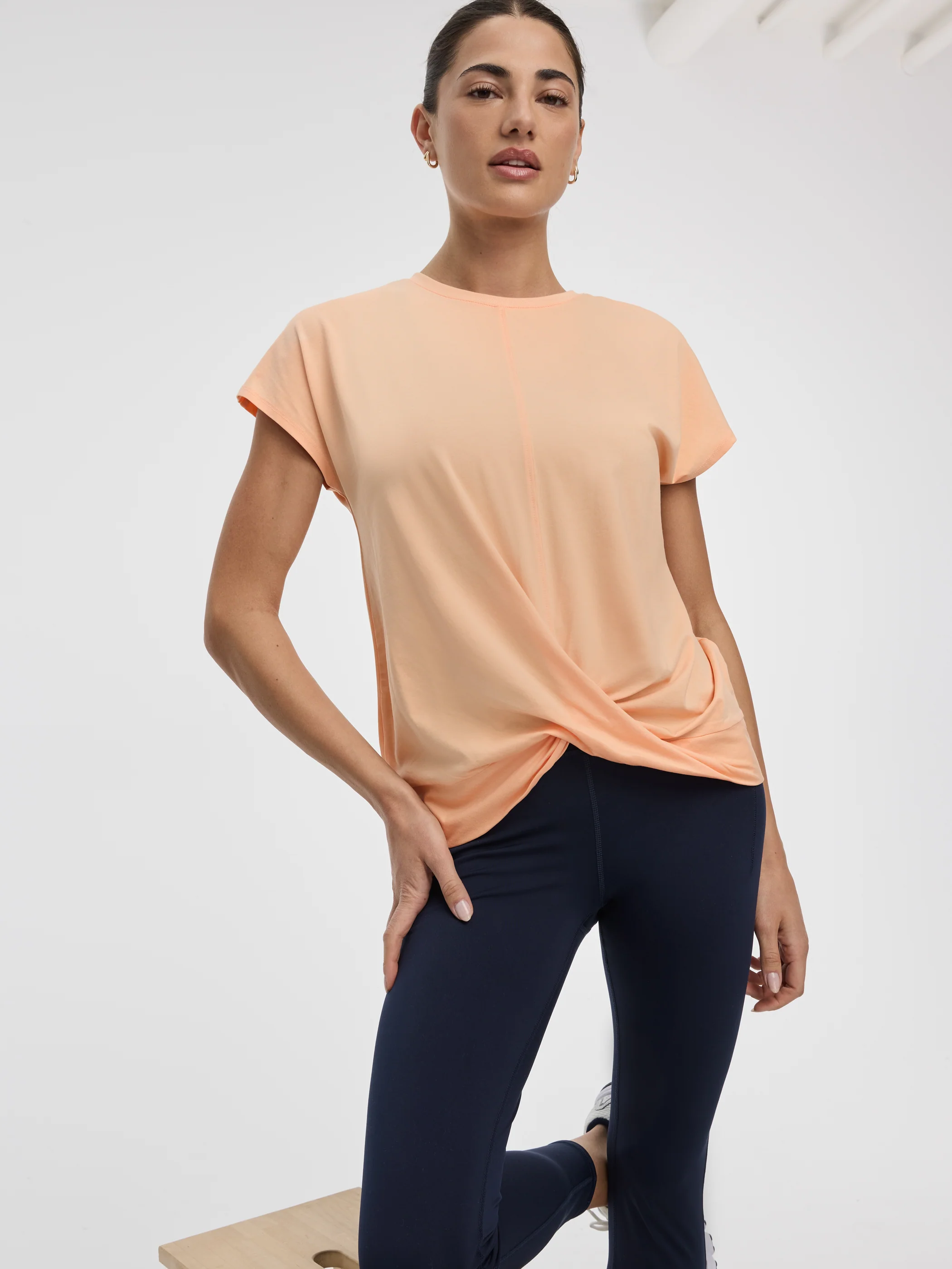 Crew-Neck T-Shirt with Twisted Front - Hyba - Image 4
