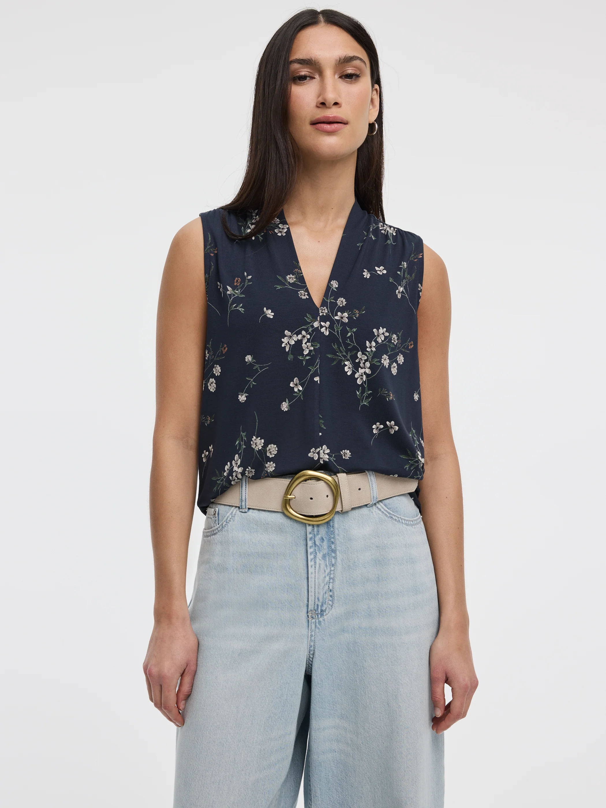 Sleeveless V-Neck Top - Image 25