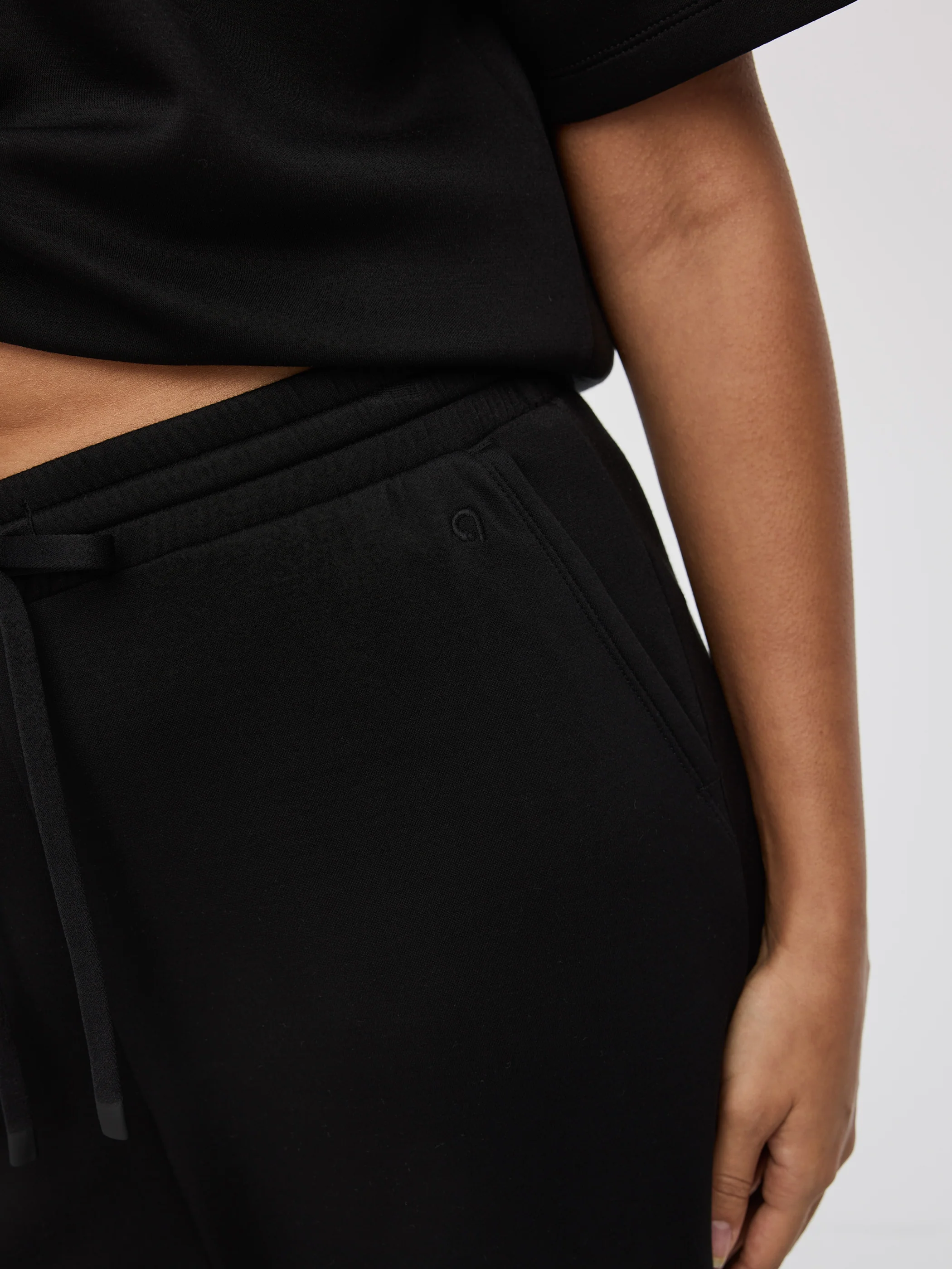 Cropped Wide-Leg Pants - HYLUX Hyba - Image 3