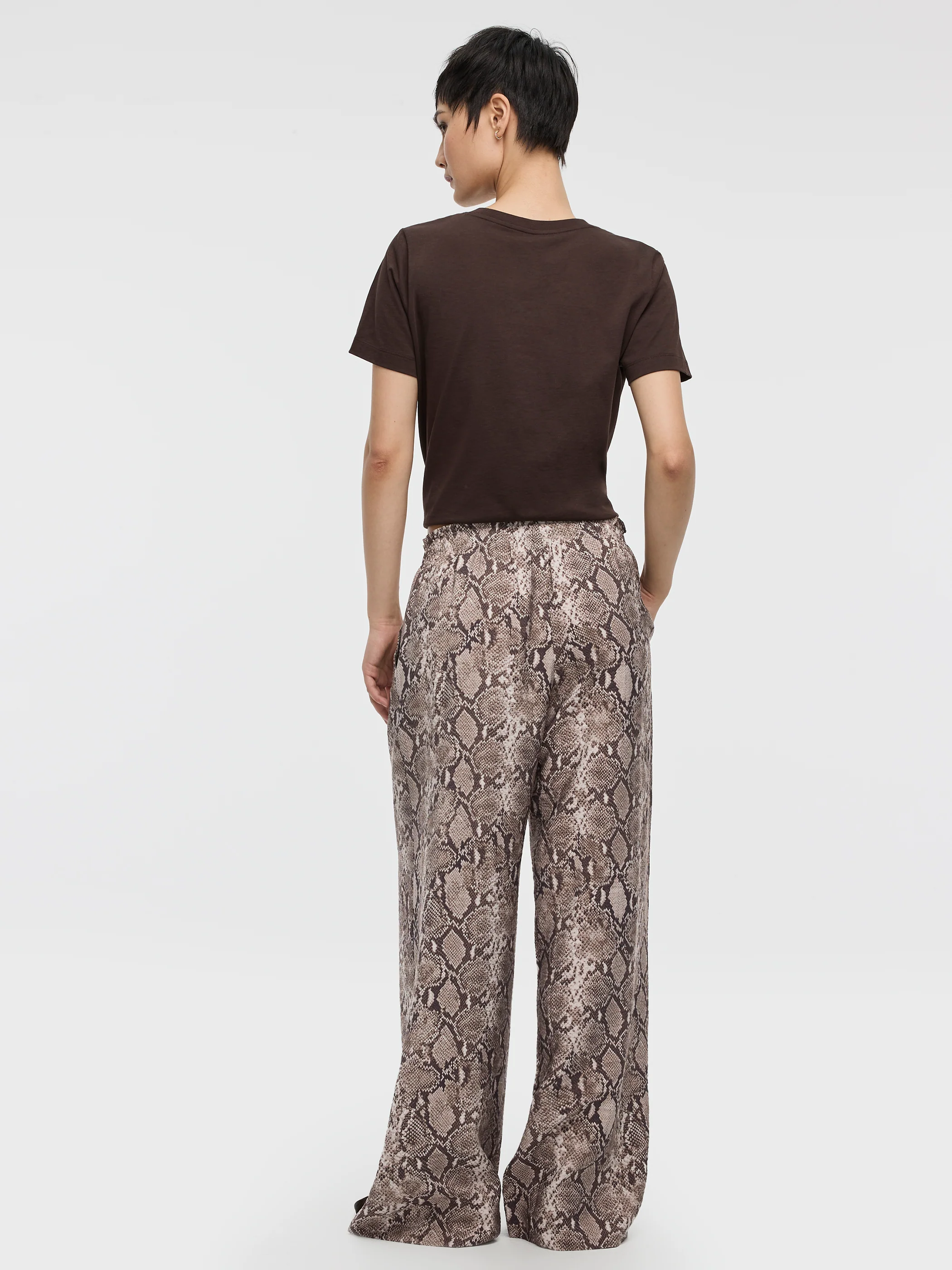 Wide-Leg High-Rise Pull-On Pant - Image 14