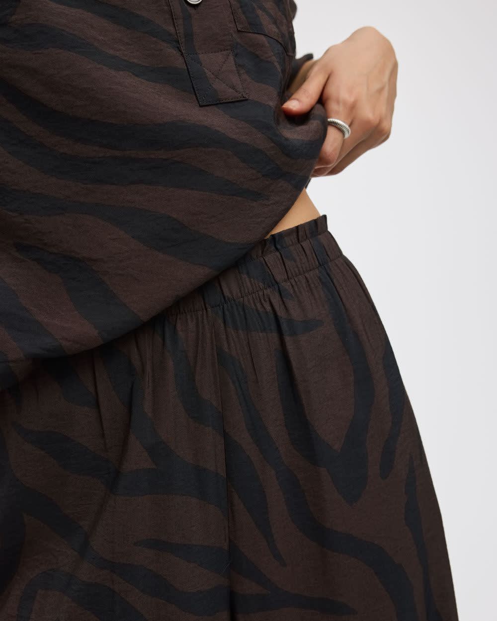 Wide-Leg High-Rise Pull-On Pant - Image 5