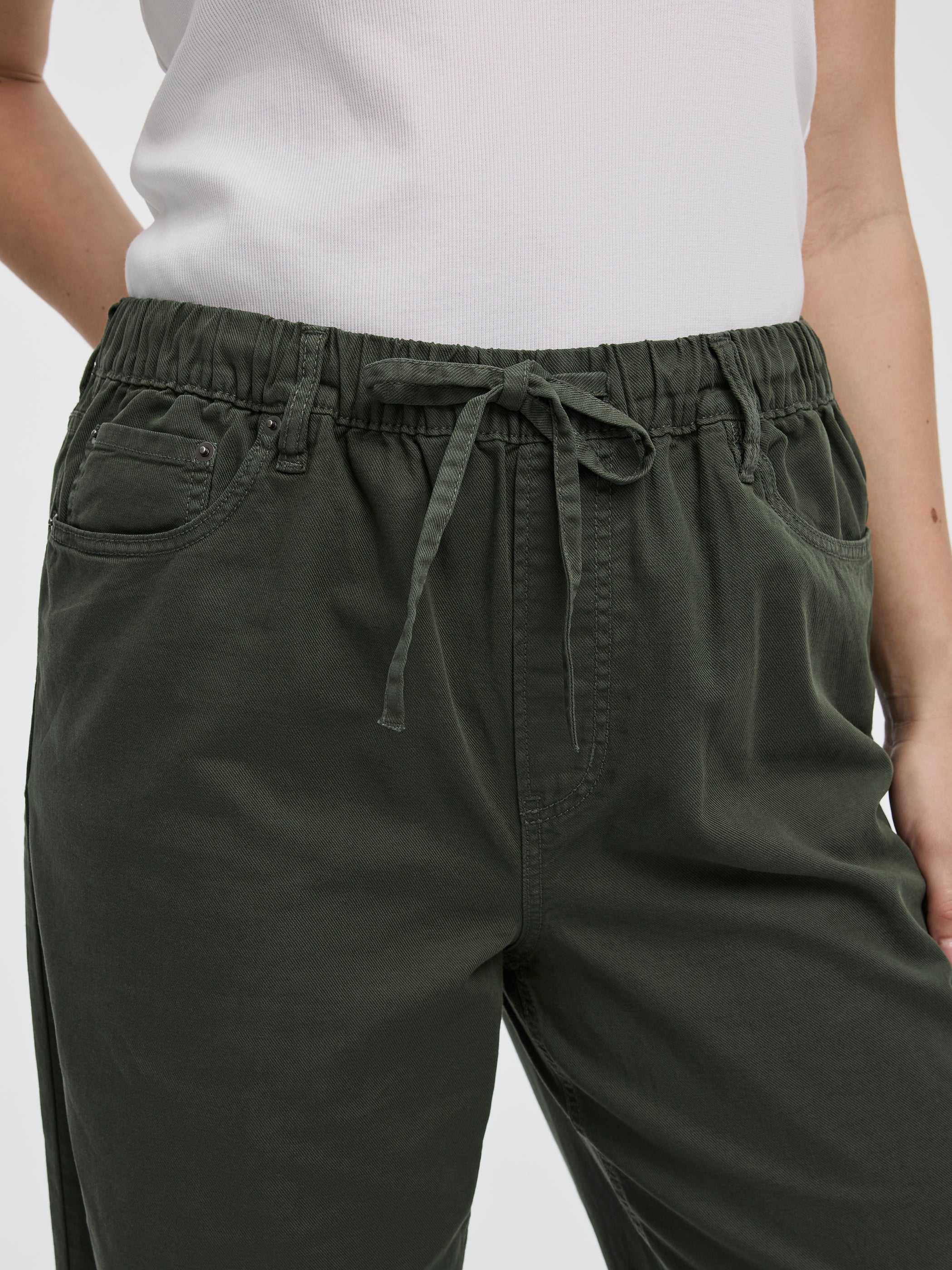 Pull-On High-Rise Linen-Blend Pant - Image 3