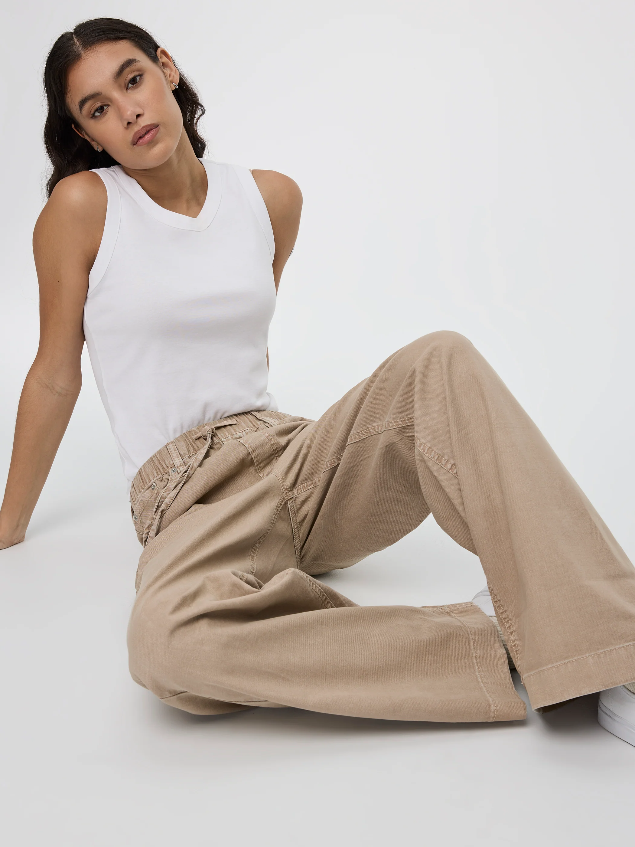 Pull-On High-Rise Linen-Blend Pant - Image 9