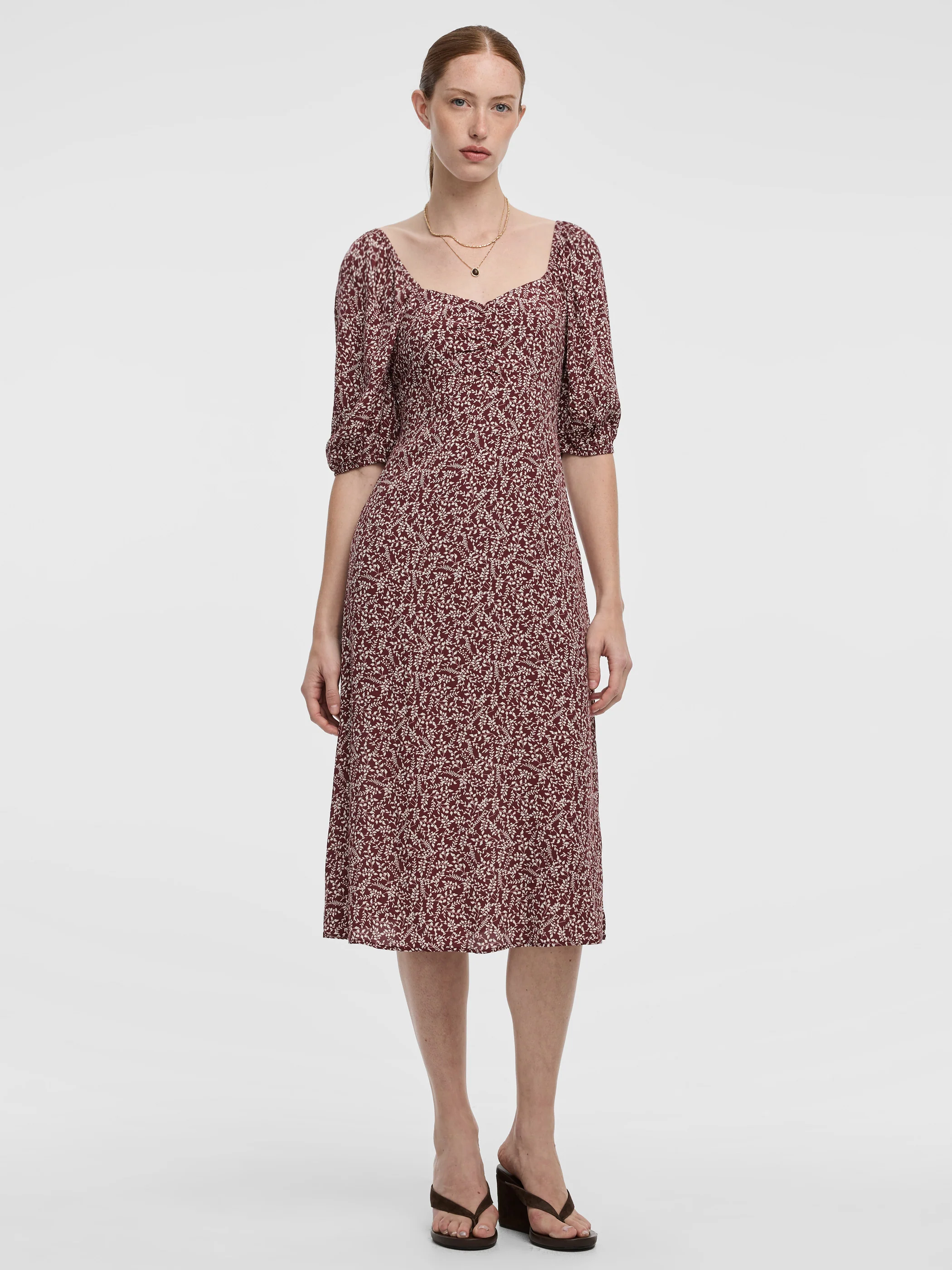 Short-Sleeve Midi Dress with Sweetheart Neckline - Image 5