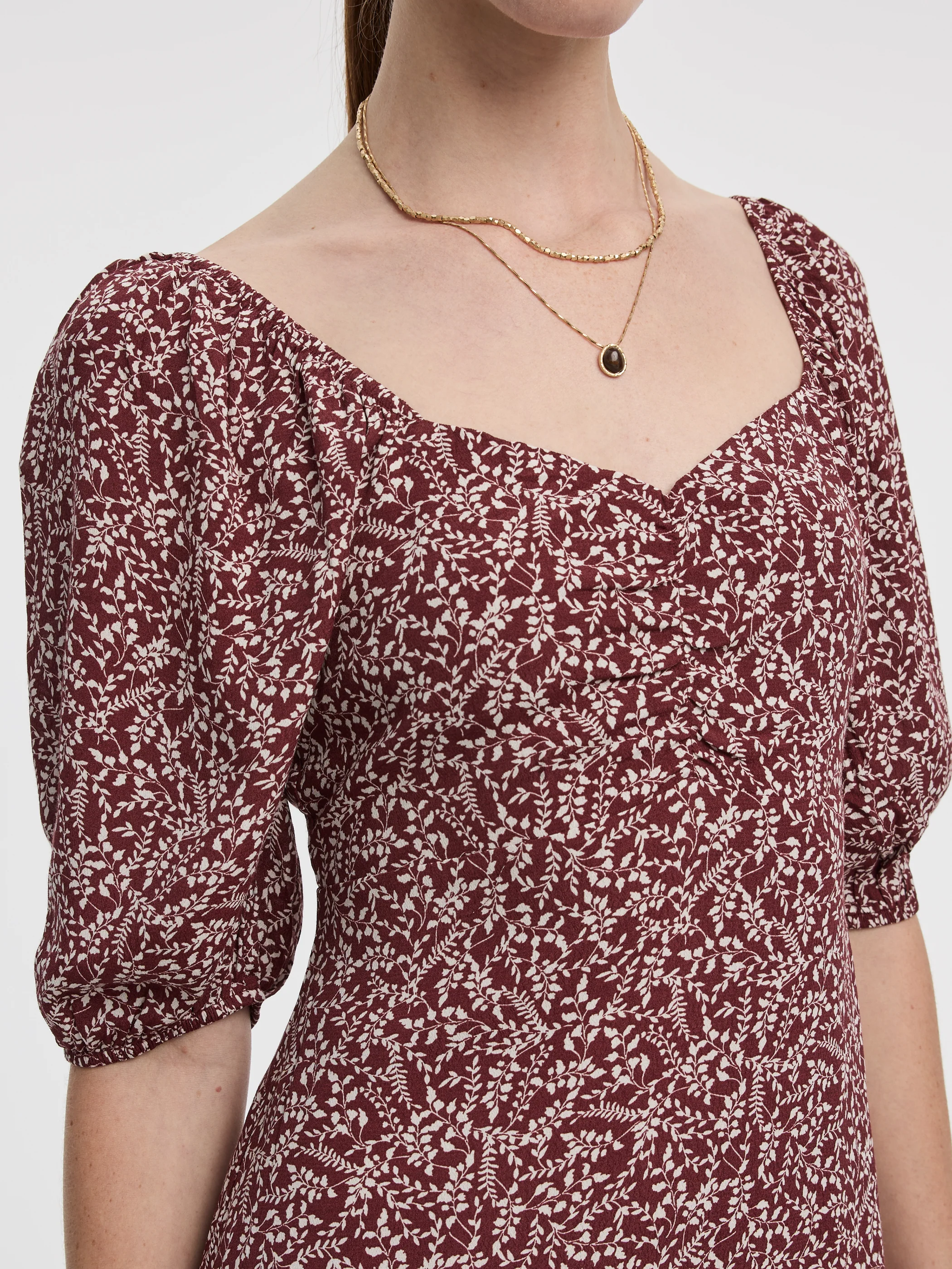 Short-Sleeve Midi Dress with Sweetheart Neckline - Image 6