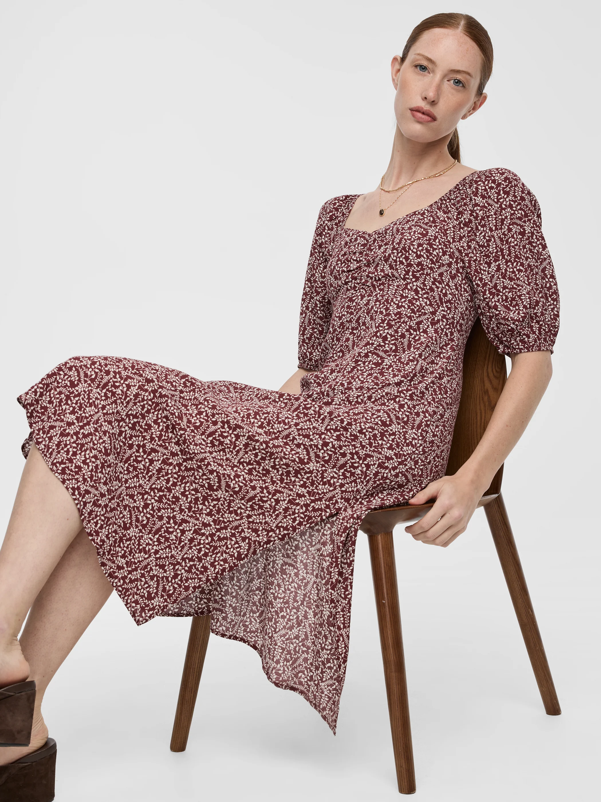 Short-Sleeve Midi Dress with Sweetheart Neckline - Image 8