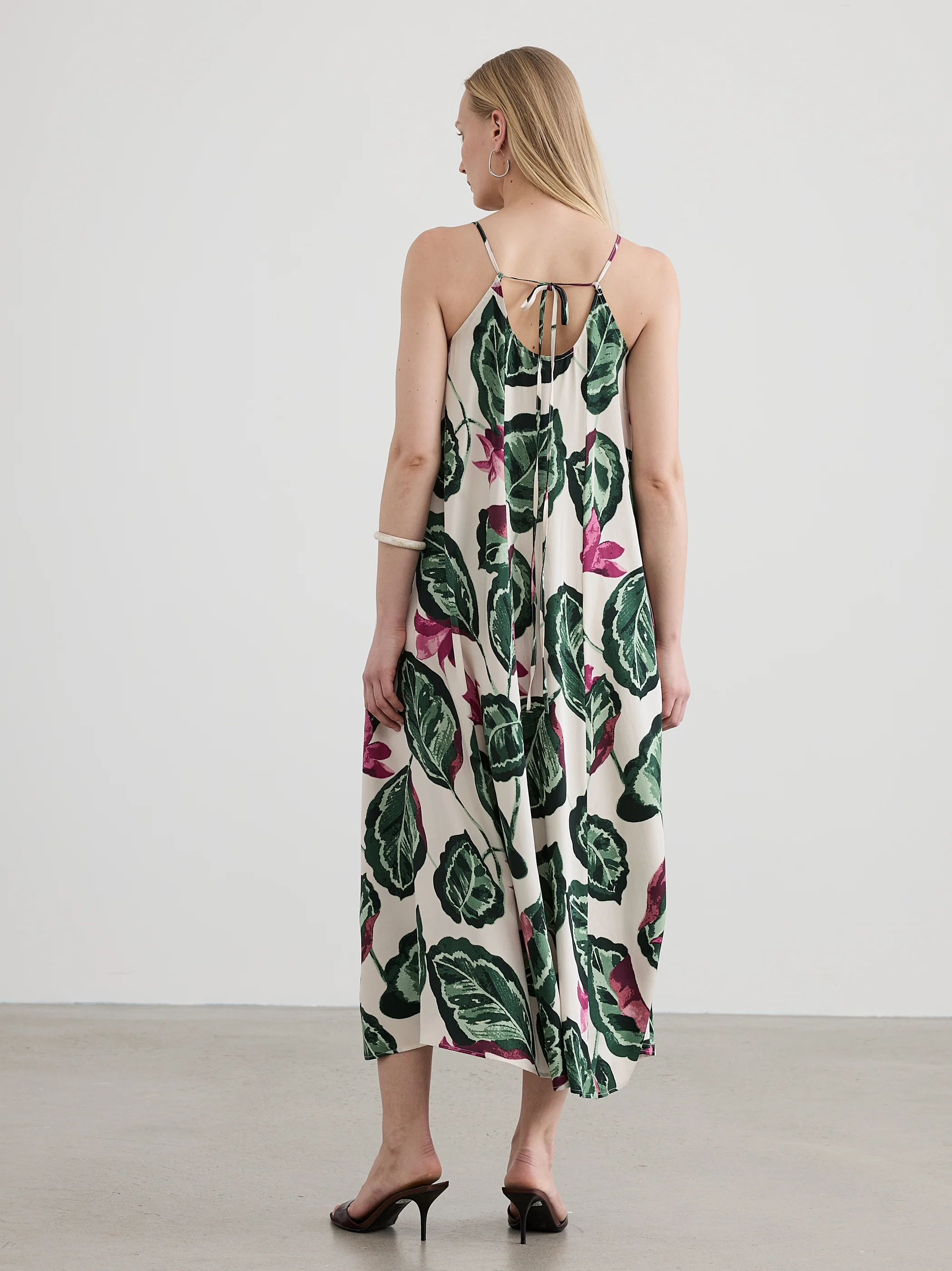 Sleeveless Square-Neck Maxi Dress - Image 3